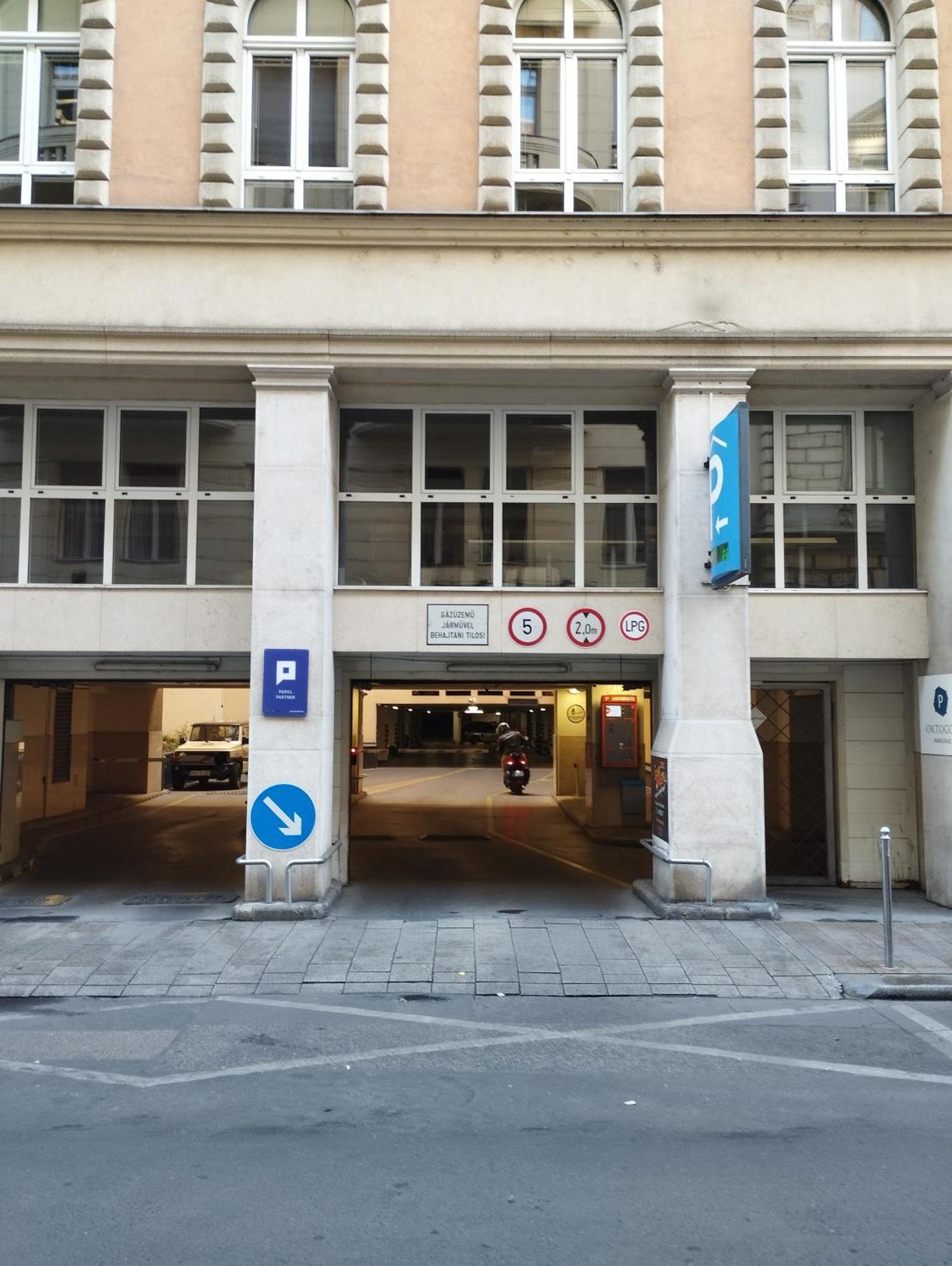 Free Parking Garage! Downtown Apartment Close To New York Cafe Budapest Exteriör bild