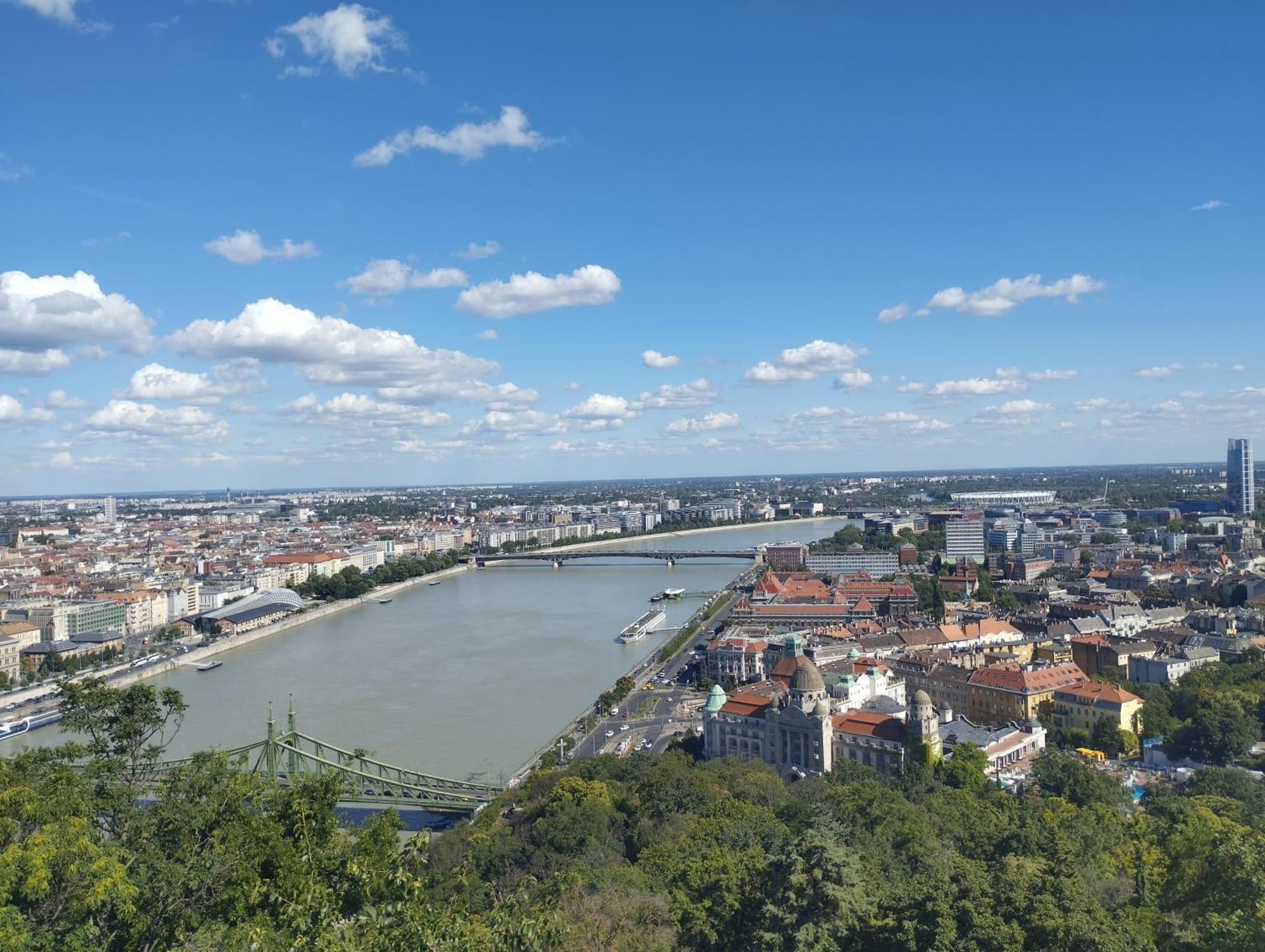 Free Parking Garage! Downtown Apartment Close To New York Cafe Budapest Exteriör bild